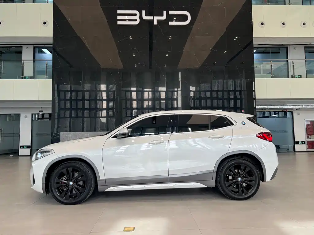 BMW X2 2022 — фото 3