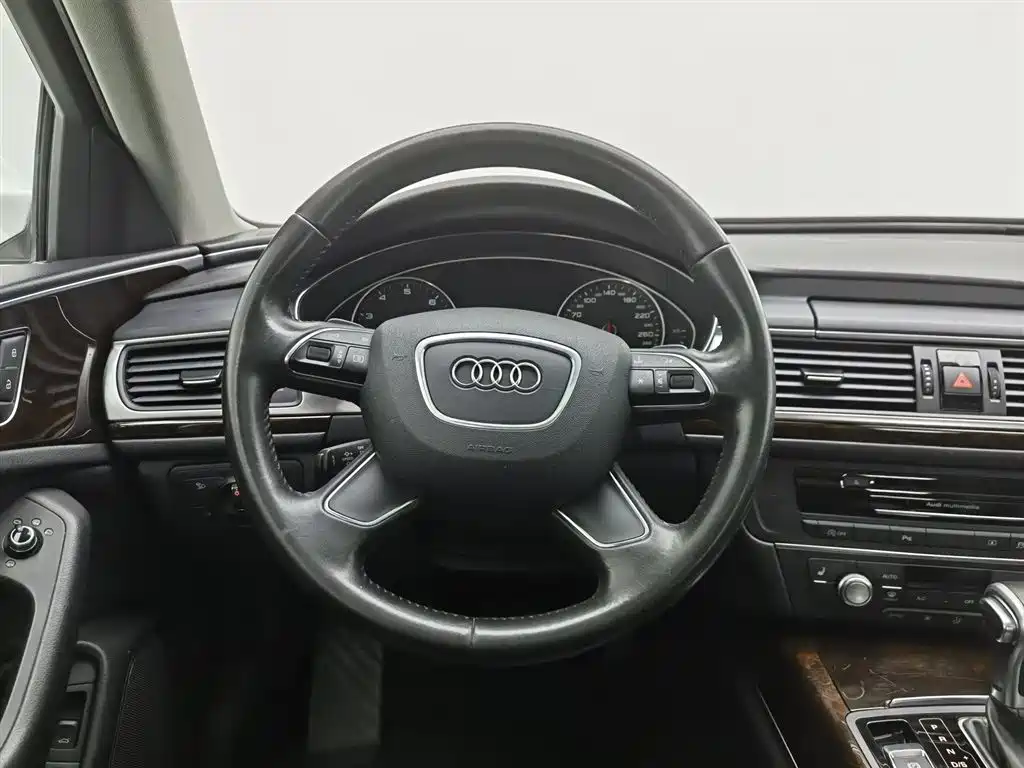 Audi A6L 2015 — фото 11