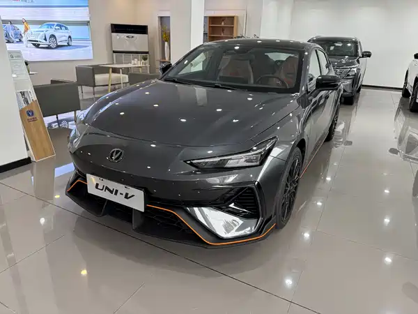Changan UNI-V 2025