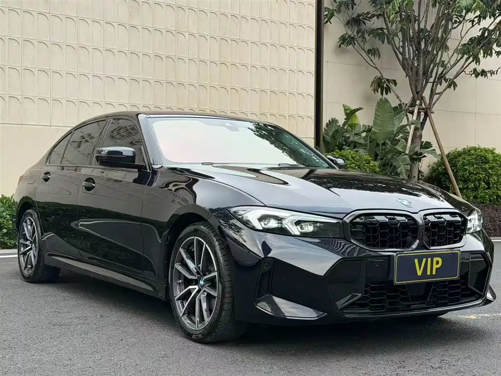 BMW 3 Series 2025 — фото 12