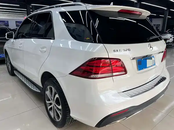 Mercedes-Benz GLE 2015