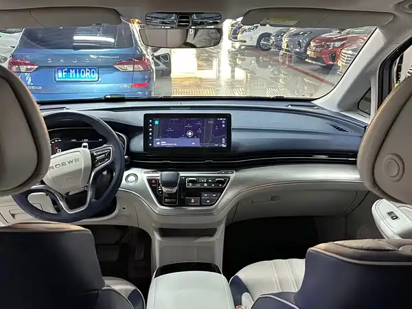 Roewe iMAX8 2022
