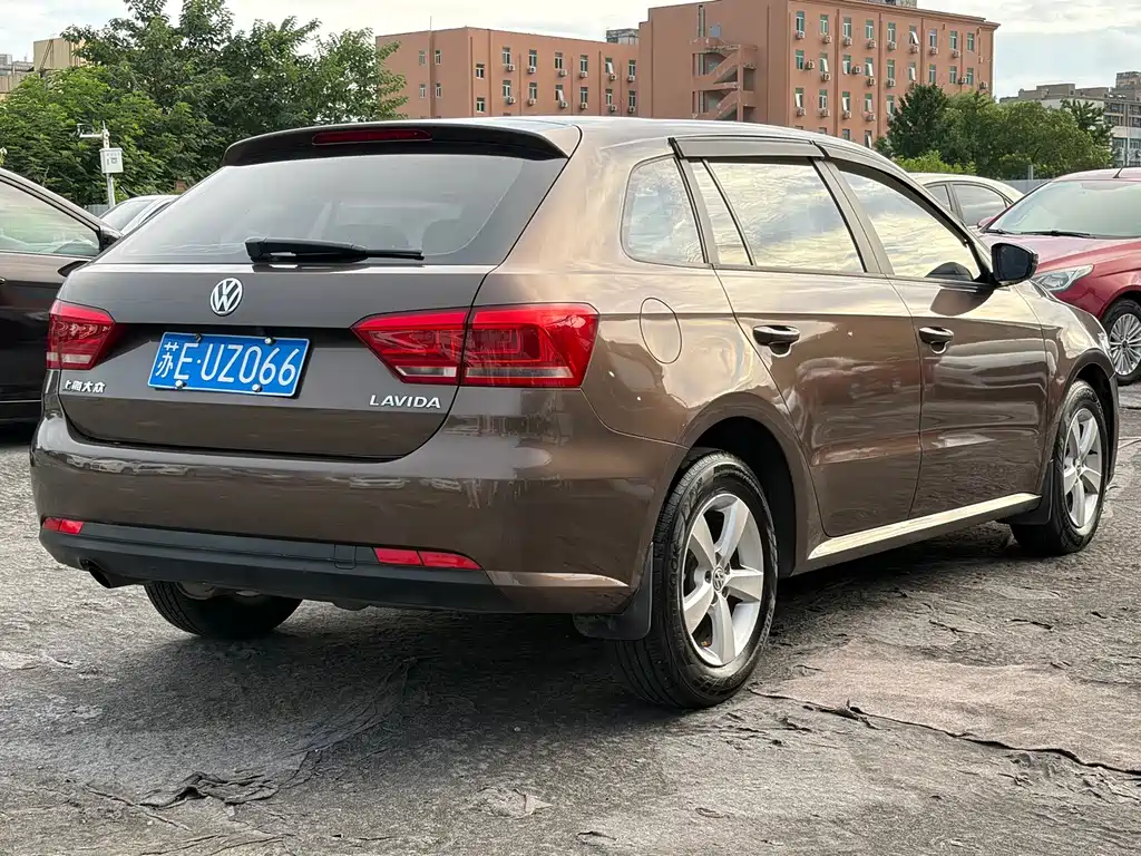 Volkswagen Gran Lavida 2015