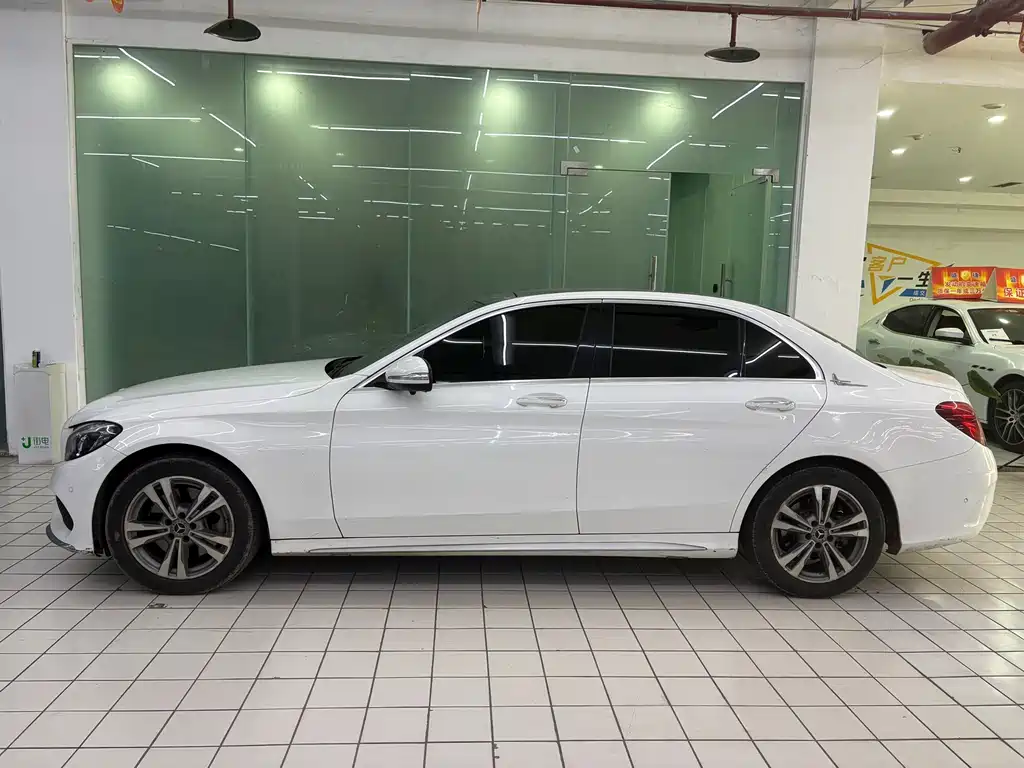 Mercedes-Benz C-Class 2018 — фото 3