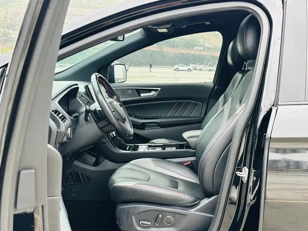 Ford Edge 2019 — фото 12