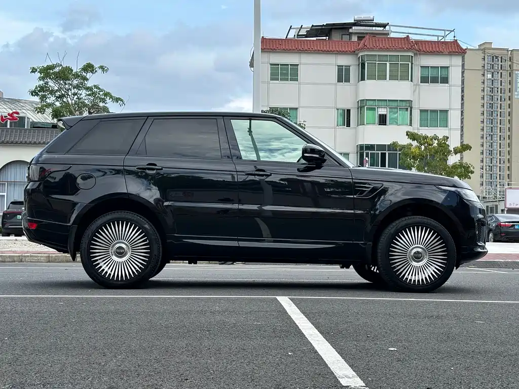 Land Rover Range Rover Sport 2020 — фото 17