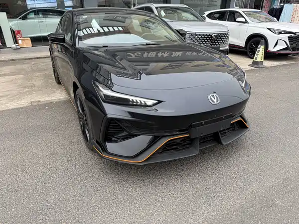 Changan UNI-V 2025