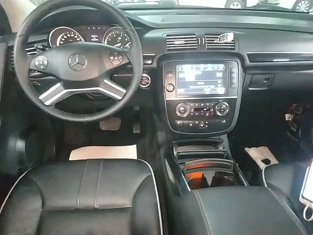 Mercedes-Benz R-Class 2016 — фото 13