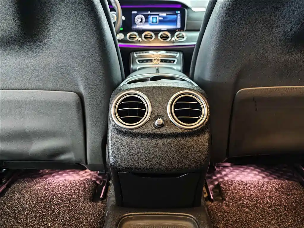 Mercedes-Benz E-Class 2020 — фото 12