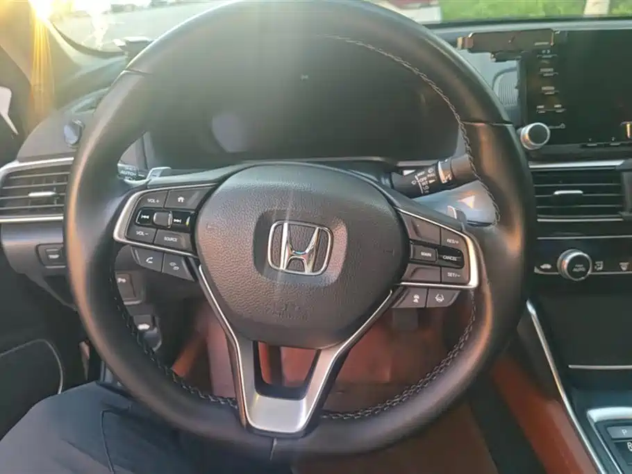 Honda Inspire 2020 — фото 15