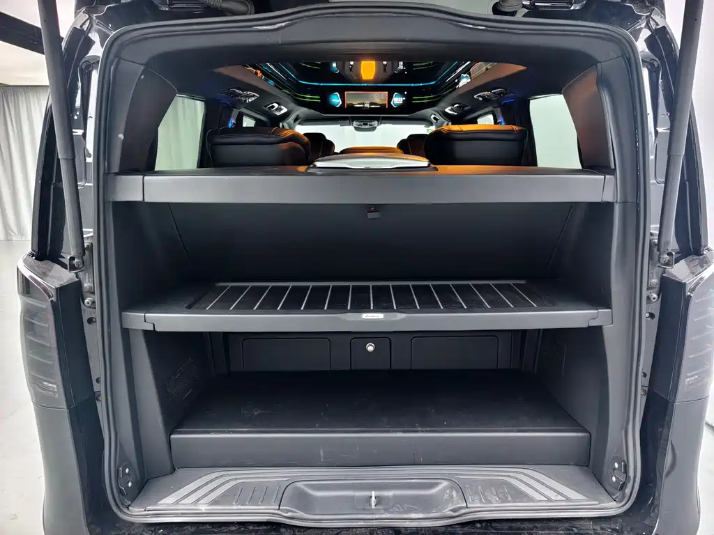 Mercedes-Benz Vito 2022 — фото 28