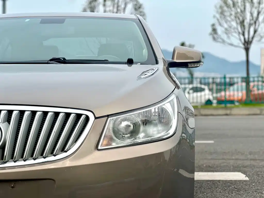Buick LaCrosse 2013 — фото 13