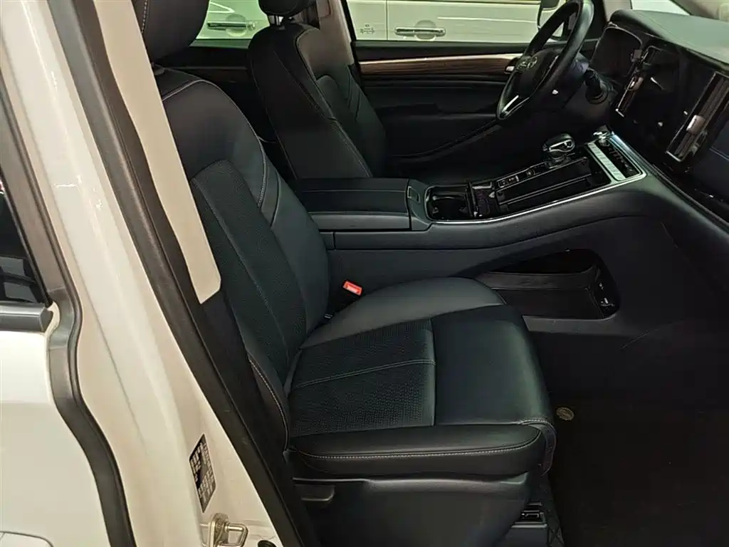 GAC Motor Trumpchi M8 2022 — фото 25