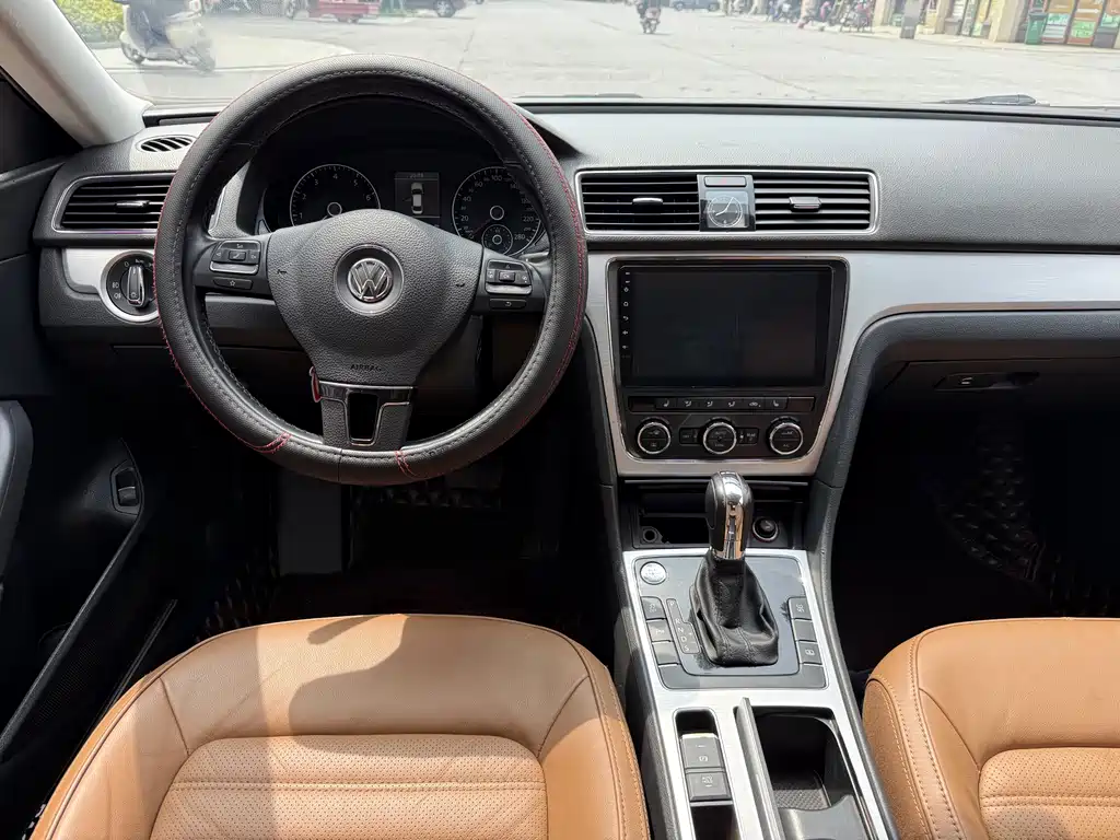 Volkswagen Passat 2015 — фото 6
