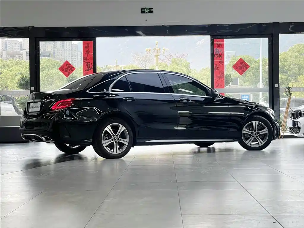 Mercedes-Benz C-Class 2019 — фото 6