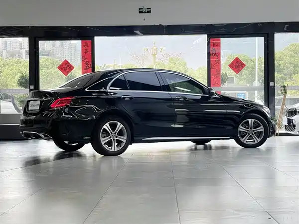 Mercedes-Benz C-Class 2019