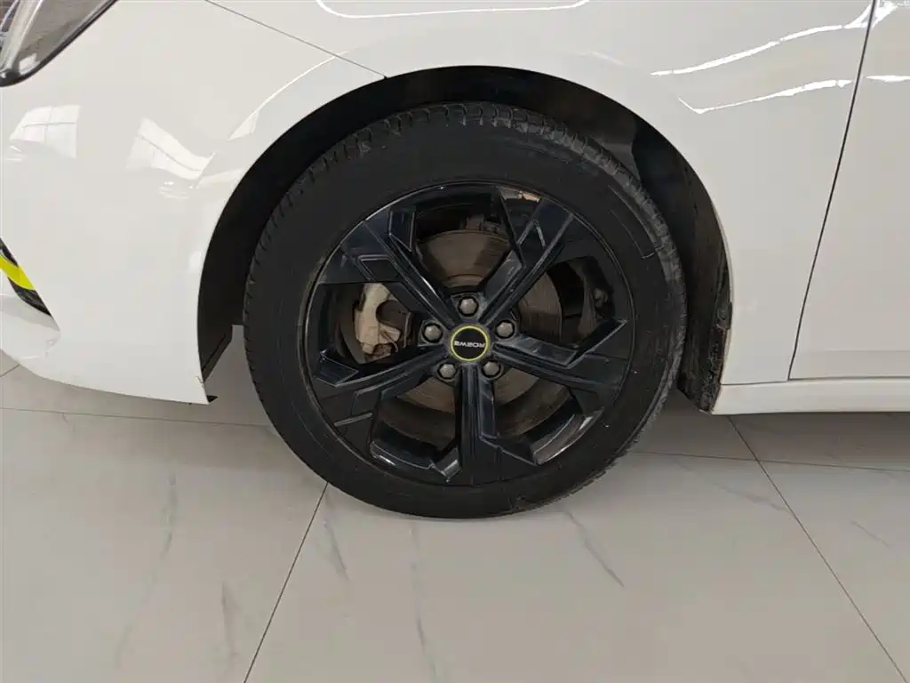 Roewe i6 MAX 2022 — фото 23
