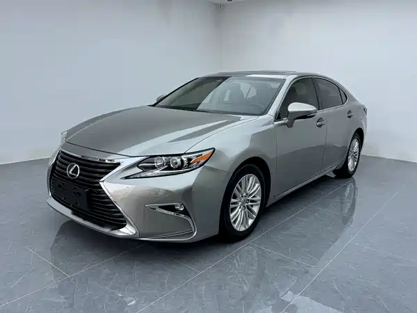Lexus ES 2017