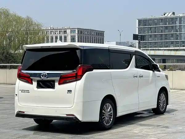 Toyota Alphard 2021