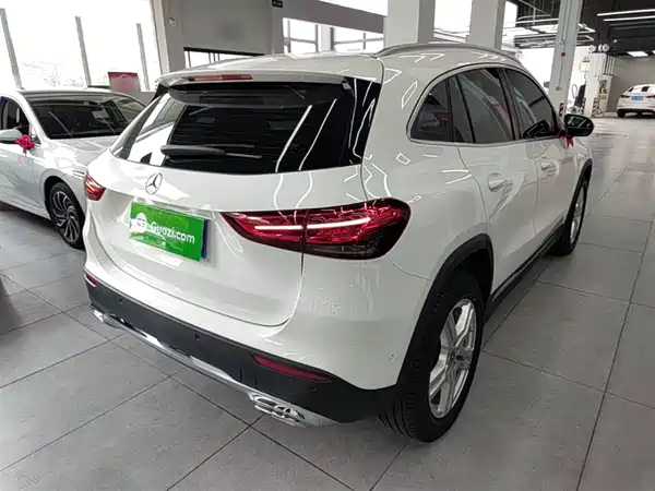 Mercedes-Benz GLA 2020