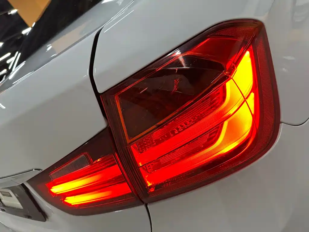 BMW 3 Series 2015 — фото 14