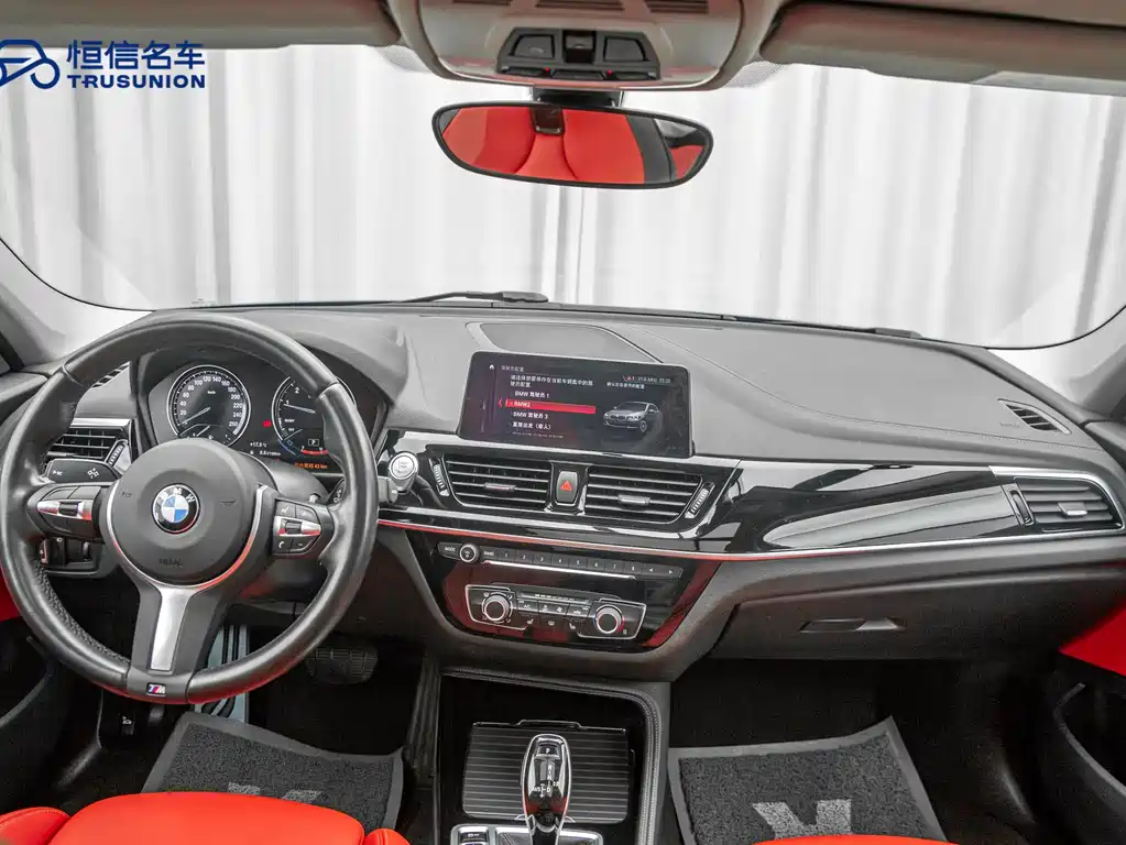 BMW 1 Series 2021 — фото 12
