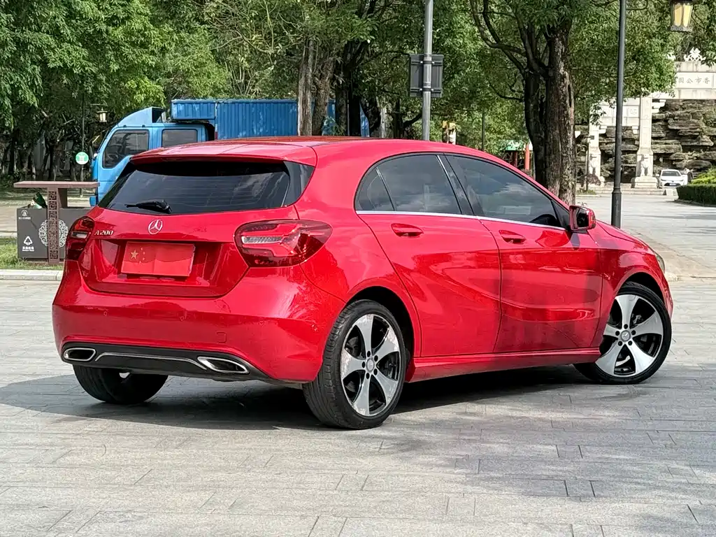 Mercedes-Benz A-Class 2017 — фото 6