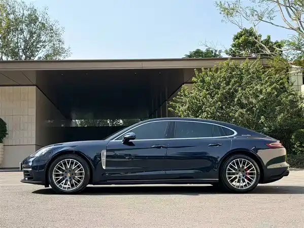 Porsche Panamera 2019