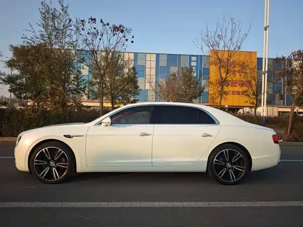 Bentley Flying Spur 2017