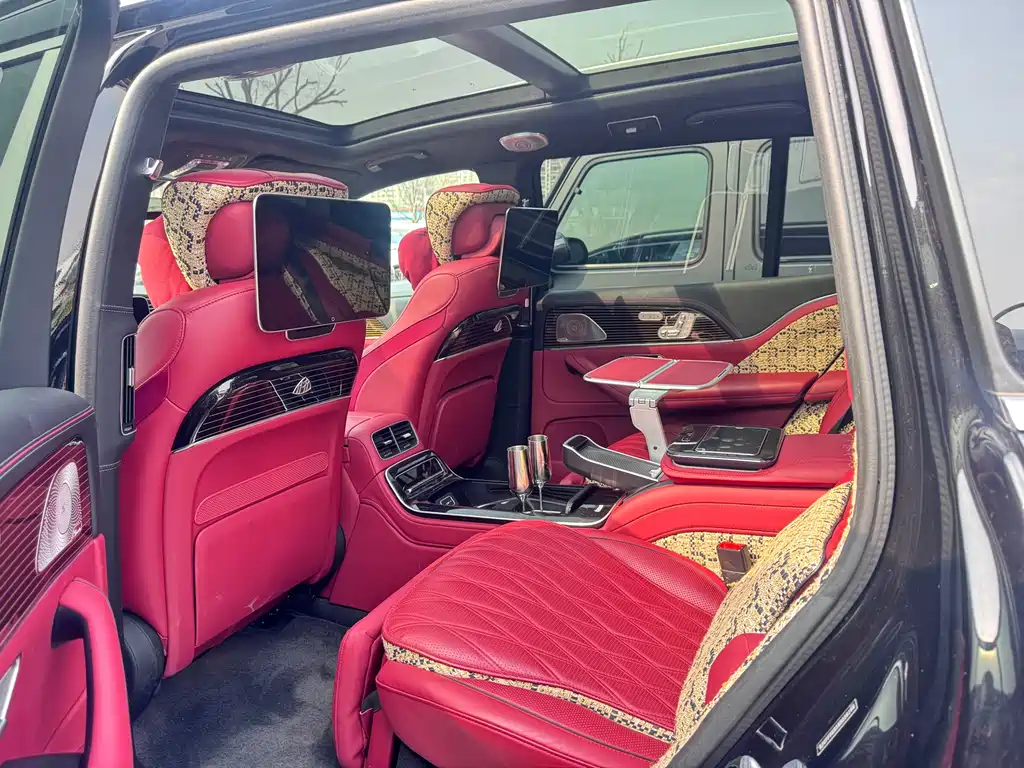 Mercedes-Benz GLS 2024