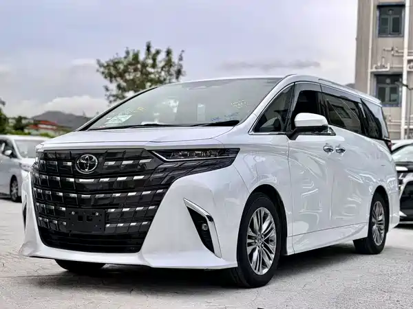 Toyota Alphard 2025