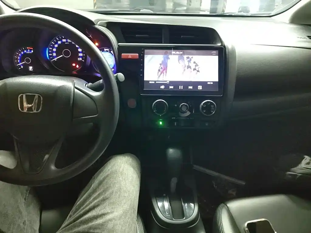 Honda Fit 2017 — фото 10
