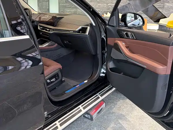 BMW X7 2024
