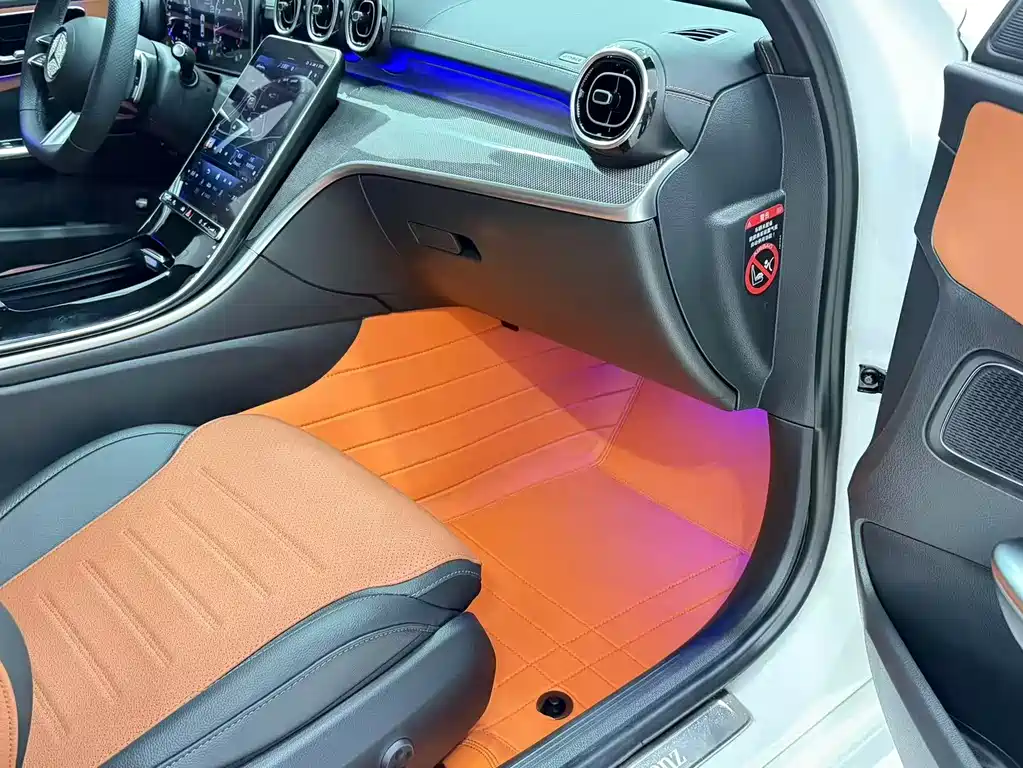 Mercedes-Benz C-Class 2023 — фото 6