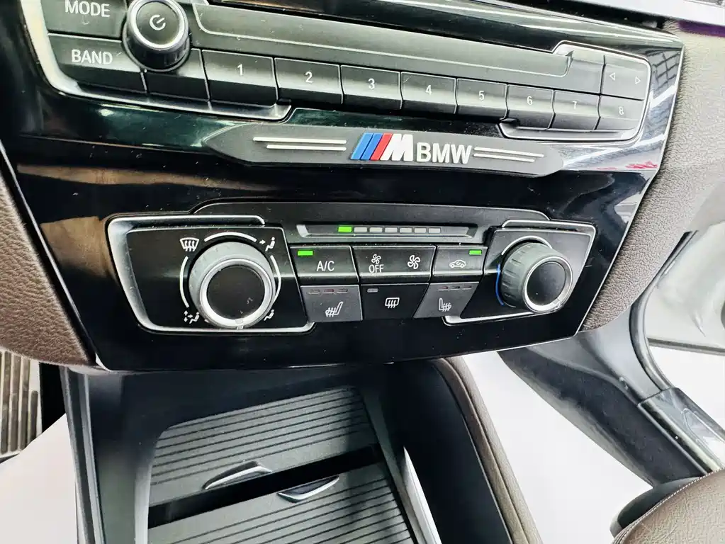 BMW X1 2021 — фото 6