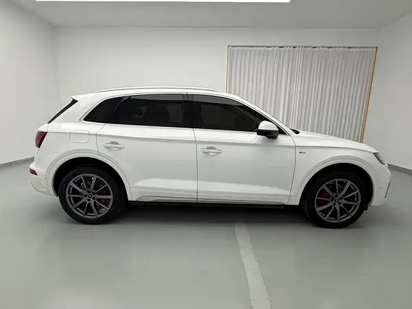 Audi Q5L 2022