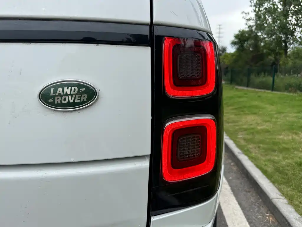 Land Rover Range Rover 2018 — фото 19
