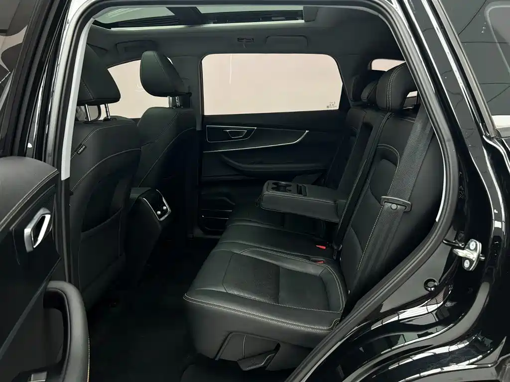 Chery Tiggo 8 2023 — фото 18
