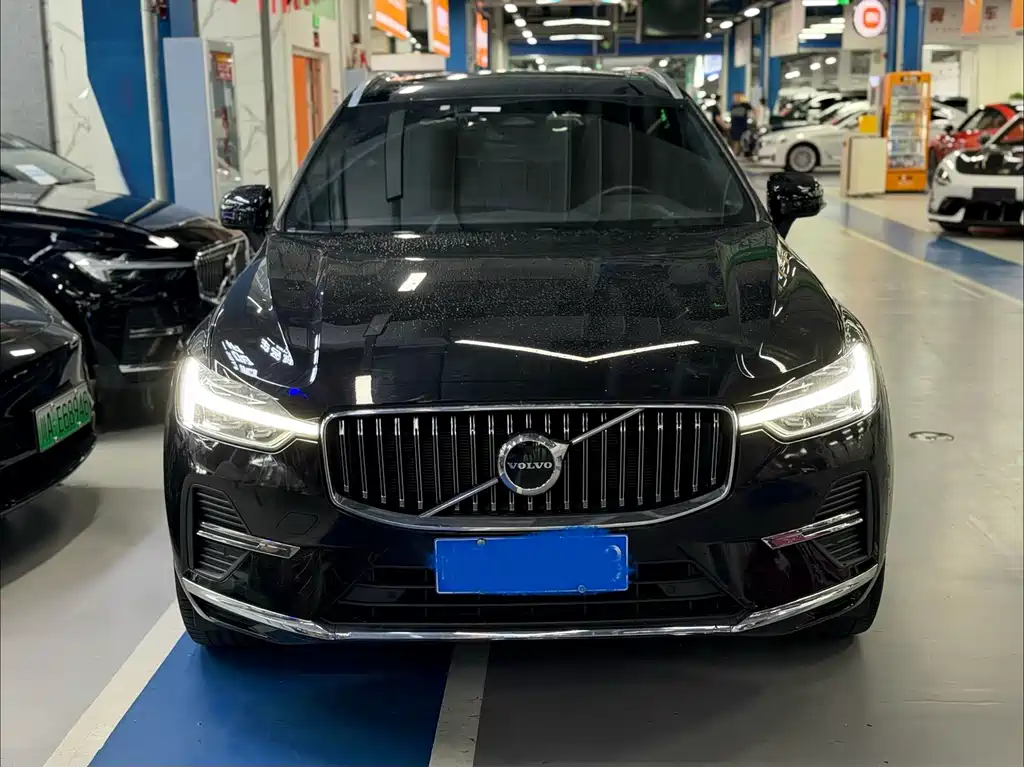 Volvo XC60 2021 — фото 3