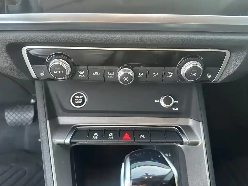 Audi Q3 2022 — фото 12