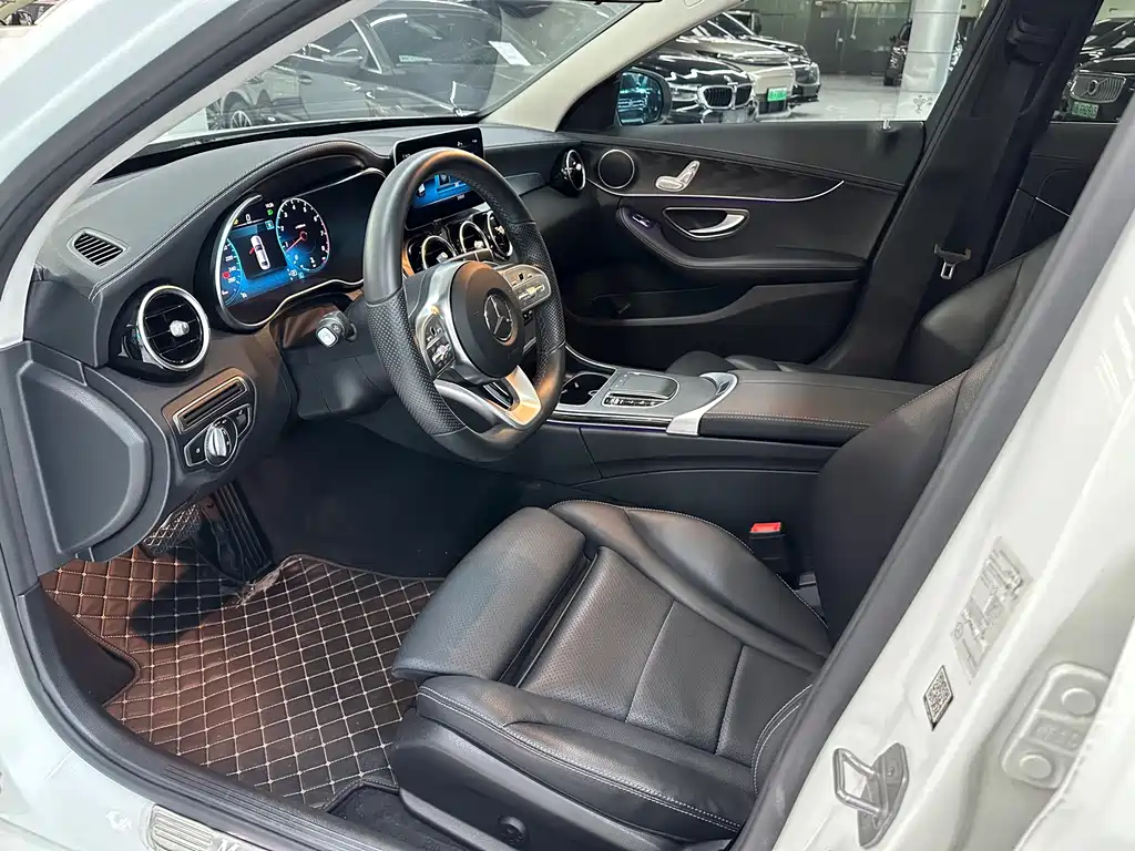 Mercedes-Benz C-Class 2021 — фото 9