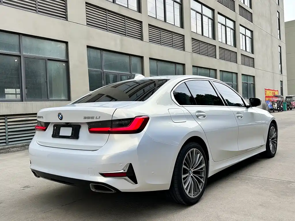 BMW 3 Series 2020 — фото 15