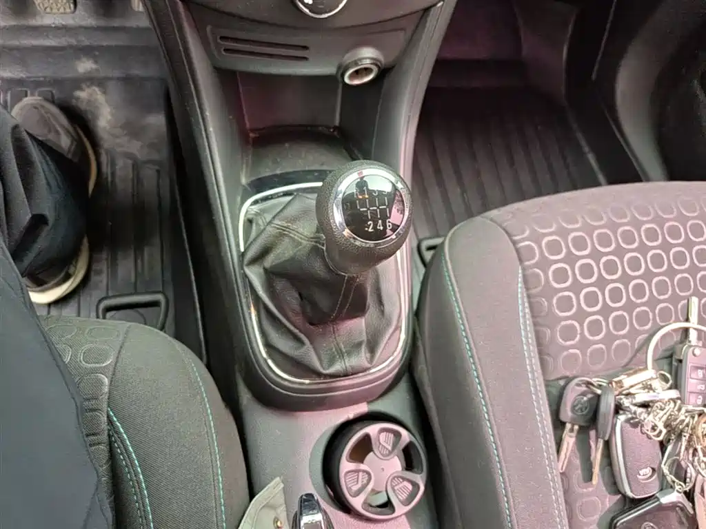 Chevrolet Trax 2015 — фото 14