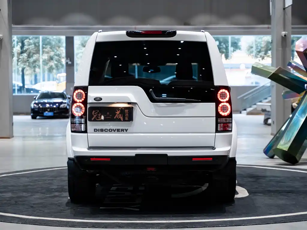Land Rover Discovery 2016 — фото 5