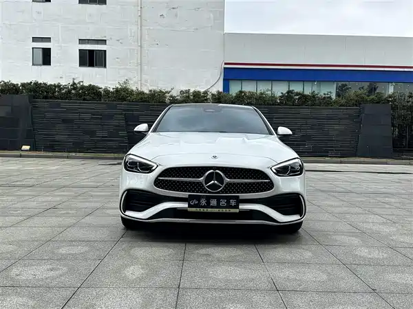 Mercedes-Benz C-Class 2025