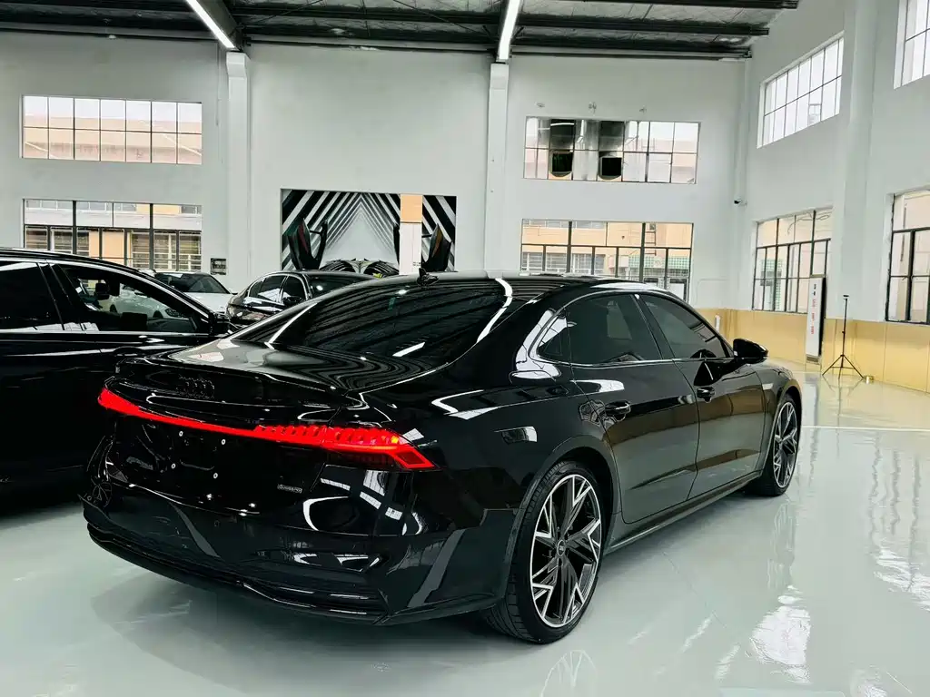Audi A7L 2023 — фото 8