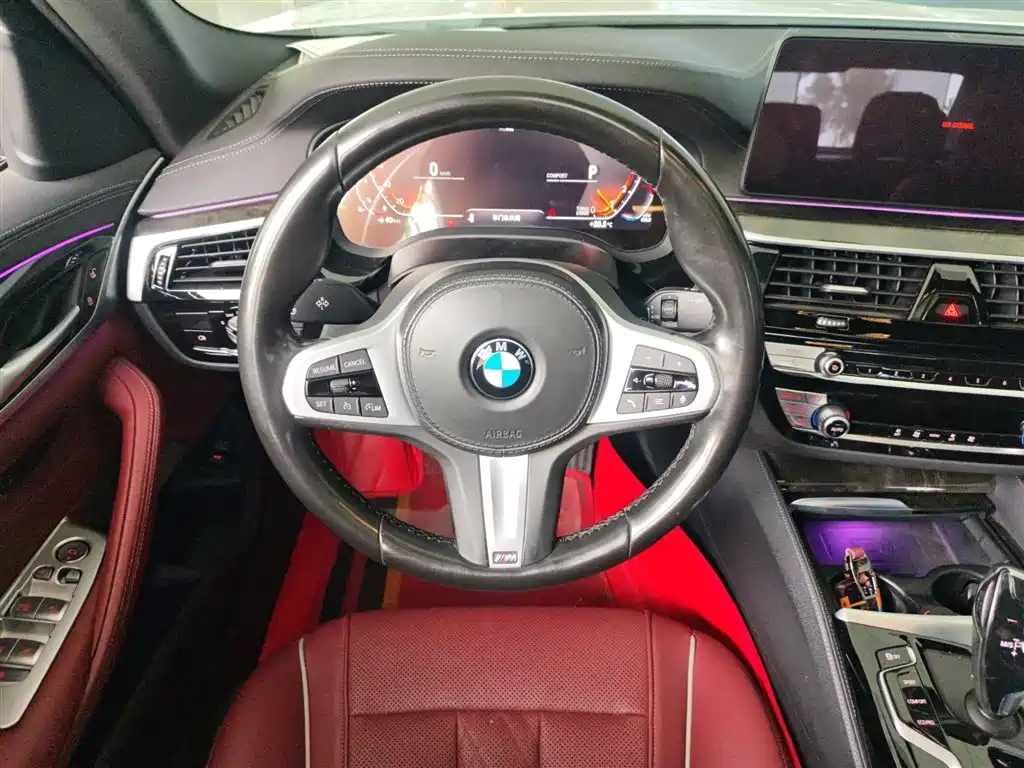 BMW 5 Series 2022 — фото 11