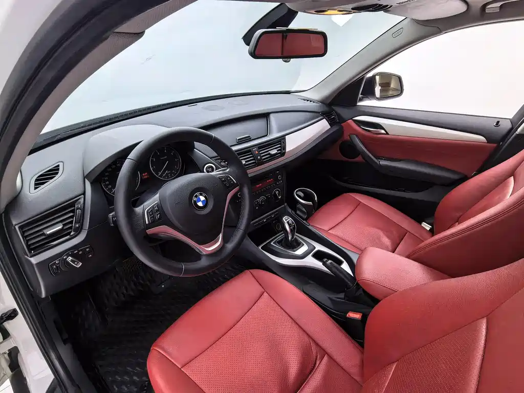 BMW X1 2015 — фото 14