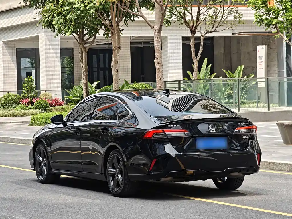 Honda Inspire 2024 — фото 12