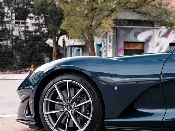 Ferrari 812 2023
